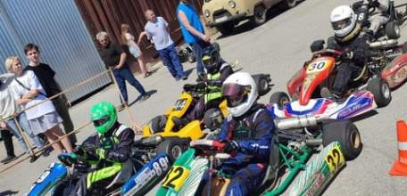 Покорители скорости: в Ельце прошли соревнования по картингу