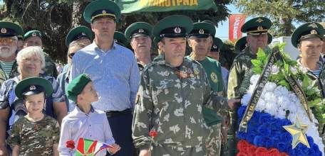 Ио мэра Ельца поздравил ветеранов и  друзей в День пограничника