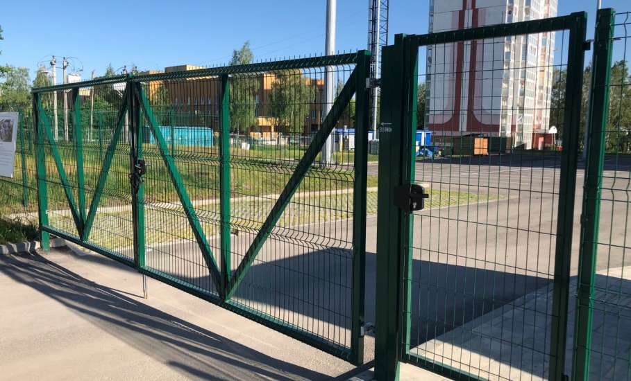 Открытие сегодня губернатором Липецкой области Дворца спорта в Ельце оказалось пшиком!