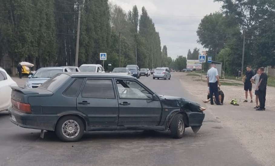 В Ельце «ВАЗ» не уступил дорогу не предназначенной для езды по дорогам мототехнике