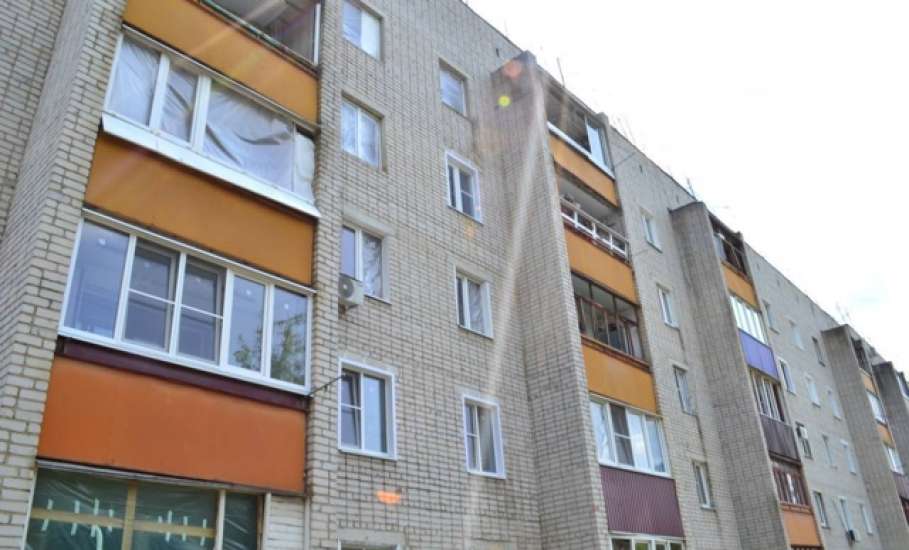 В Ельце продолжаются восстановительные работы после атаки беспилотников
