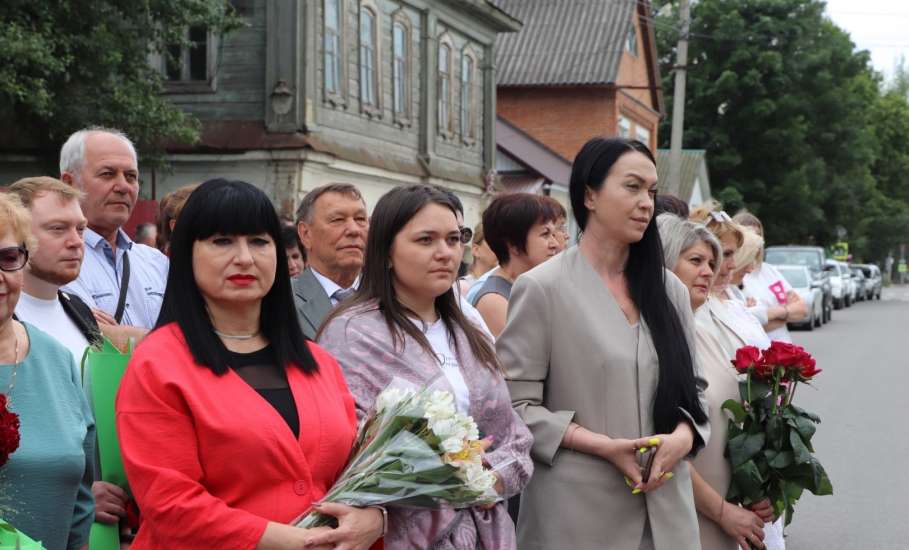 В Ельце состоялось торжественное открытие обновлённой доски Почёта Елецкого района!