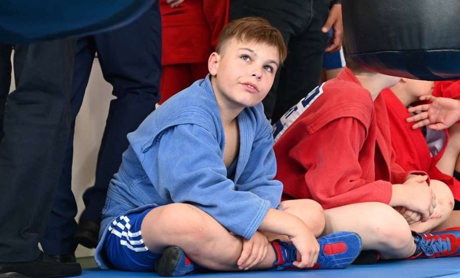 Турнир по самбо и дзюдо стартовал во Дворце самбо в д. Хмелинец