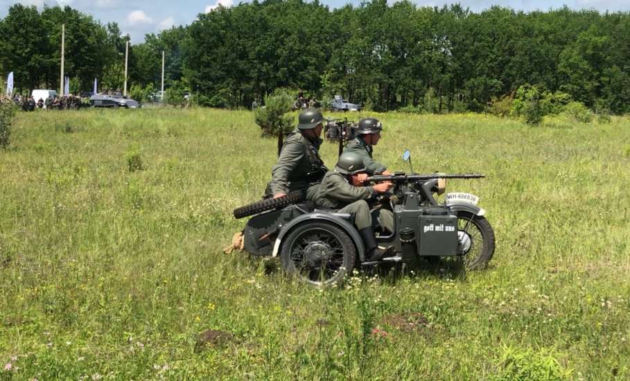 В Ельце сегодня слышна стрельба и взрывы в так и не построенном микрорайоне Московский!