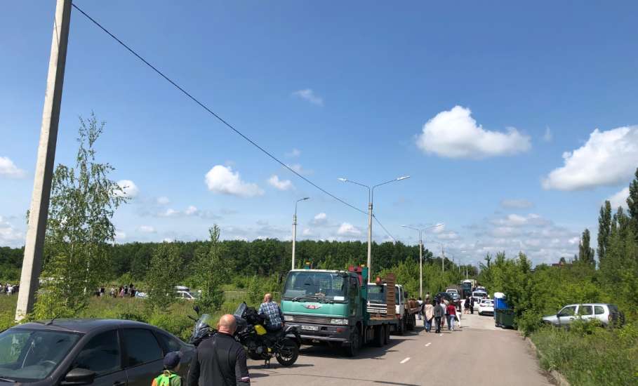 В Ельце сегодня слышна стрельба и взрывы в так и не построенном микрорайоне Московский!