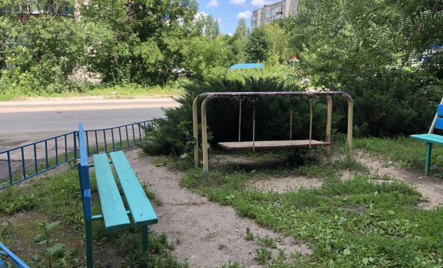 Жители Ельца предлагают устроить конкурс на лучшую детскую площадку СССР!