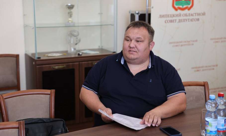 Владимир Сериков: «Провёл личный приём граждан. Пообщался с людьми из разных округов нашей области»