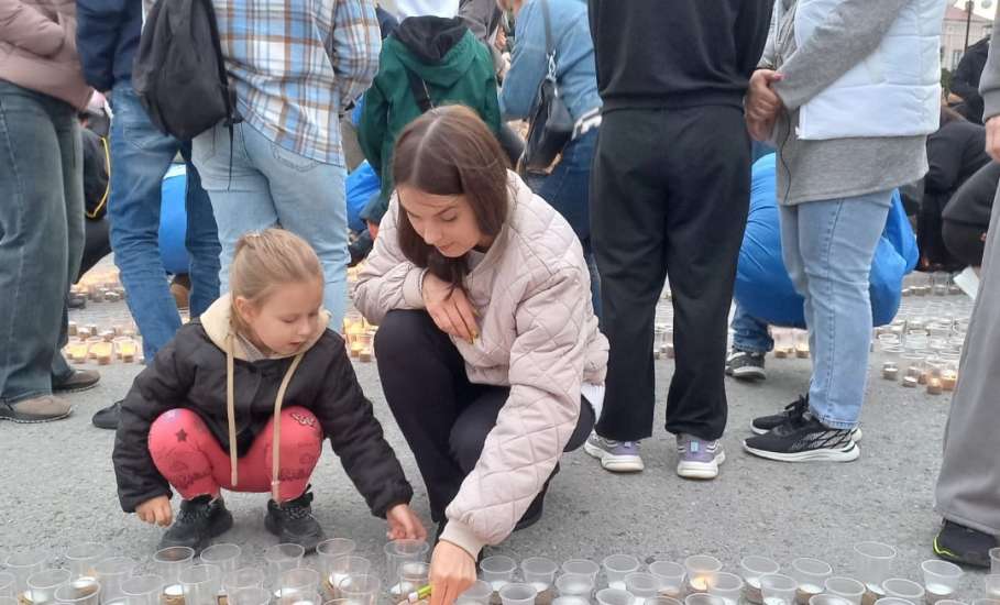В Ельце состоялась Международная акция "Огненные картины войны"