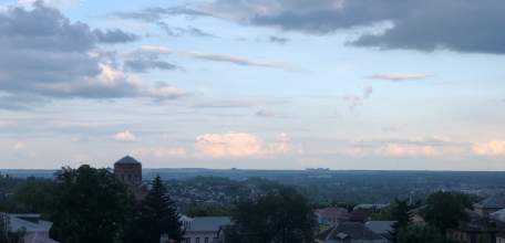 В попытке заработать в чат-боте ельчанка лишилась своих денег!