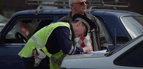 Госдума увеличила максимальный штраф за отказ водителя остановиться по требованию полиции до 10 тысяч рублей!