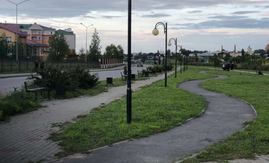 Микрорайон Александровский в Ельце в ужасном состоянии! А большинство жителей значит всё устраивает!