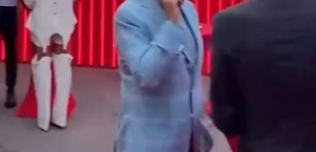 Вошёл не в ту дверь…