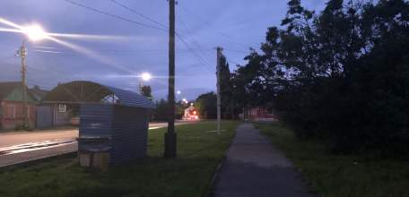 Прокурор города Ельца потребовал от администрации в суде привести остановочный павильон «Горгаз» в надлежащее состояние до 01.09.25