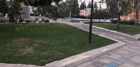 Сквер Бунина в Ельце находится давно в разбитом состоянии! Администрация бездействует!