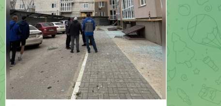 После падения беспилотника на парковке одного из предприятий в Ельце возник пожар!