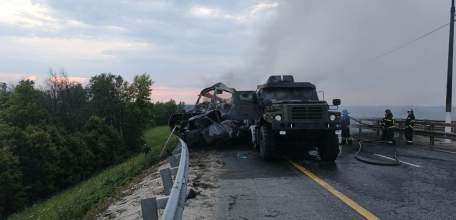 Семь автомобилей сгорели на трассе «Дон» в Елецком районе.