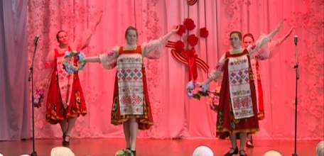 Елецкие молодогвардейцы и добровольцы подарили праздник подопечным дома-интерната для престарелых и инвалидов