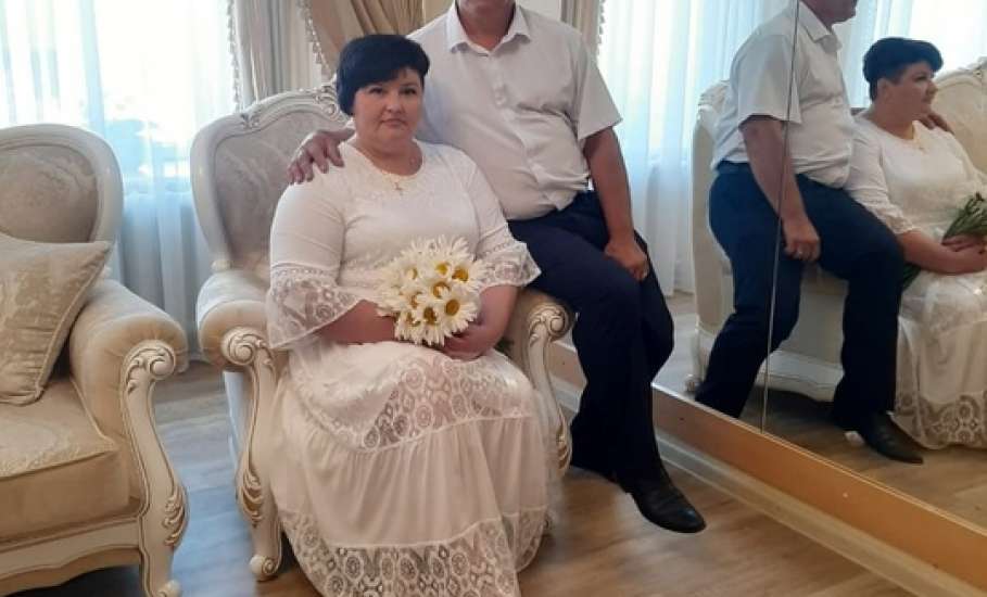 Сегодня, 08.07.25 в ЗАГСе Ельца пары скрепили брачный союз