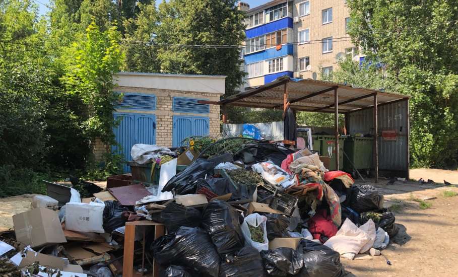 В городе Ельце, Липецкой области, сегодня снова начался мусорный коллапс!!!