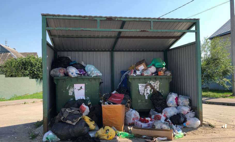 В городе Ельце, Липецкой области, сегодня снова начался мусорный коллапс!!!