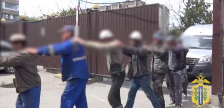 ⚡️17 иностранцам аннулировали вид на жительство в Липецкой области! Чемодан-вокзал