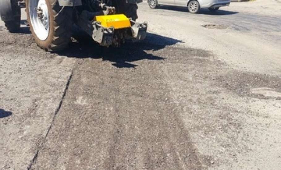 В Ельце продолжается ямочный ремонт дорожного покрытия