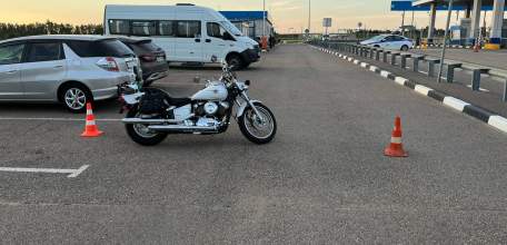 Полицейские Становлянского района устанавливают обстоятельства ДТП, в котором пострадал мотоциклист!