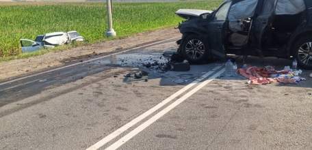 В Добринском районе сотрудники полиции устанавливают обстоятельства смертельного ДТП