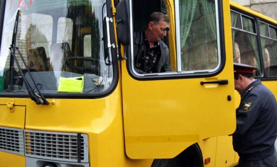 В Елецком районе проверили водителей автобусов