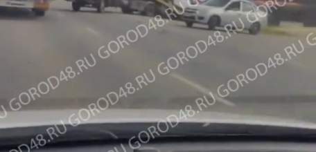 В столкновении «Хёндая» и «Лады» в Ельце пострадал 12-летний подросток