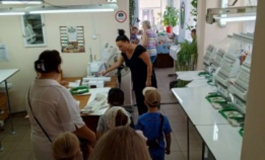 Воспитанники детского сада №46 "Дружные ребята" побывали на фабрике "Елецкие кружева"