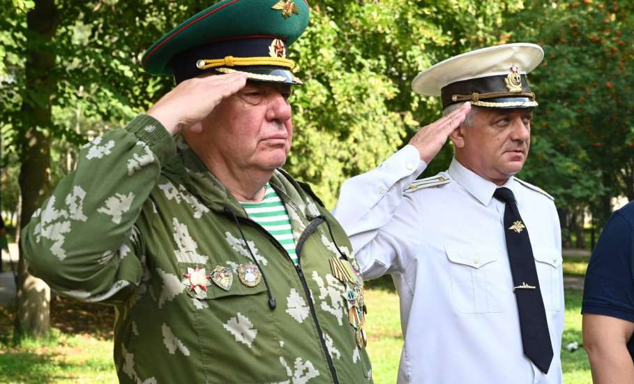 Сегодня в нашей стране отмечается важный и значимый праздник – 95 лет со дня образования воздушно-десантных войск Российской Федерации!