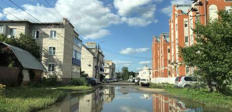 В засосенской части города Ельца туристов приглашают посетить образовавшееся озеро! Возможно с целебной водой!