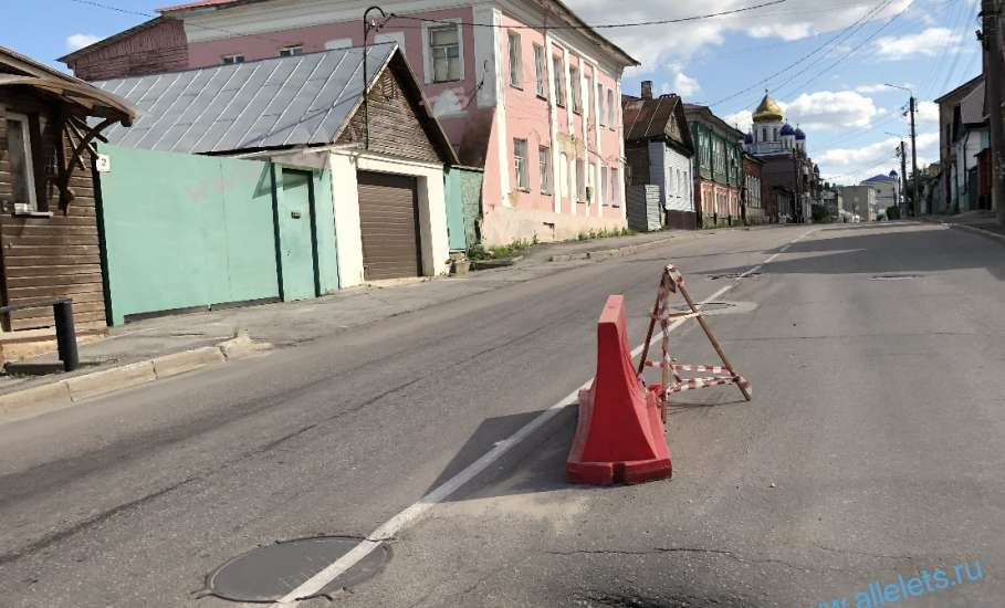 Мэр Ельца провёл важное совещание по вопросам ужасного состояния города!