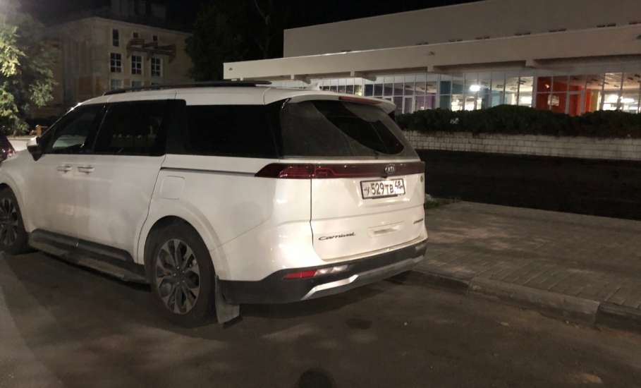 В Ельце украли вывеску с центра молодёжи?!