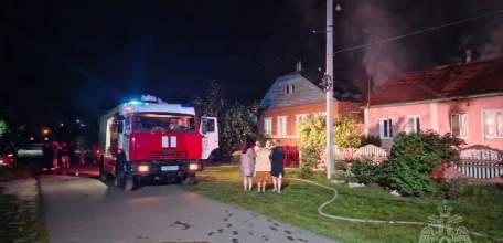 Ночью в селе Лавы Елецкого района произошёл пожар!