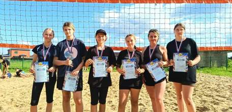 10 августа на пляжном корте поселка Солидарность Елецкого района прошло Первенство города Ельца по пляжному волейболу