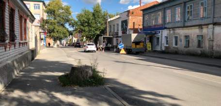 По улице Свердлова сегодня не завершили работы по обустройству люков!