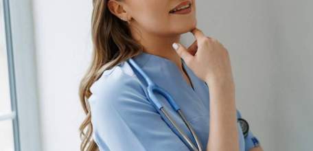 Пополнение в нашей медицинской семье. К обязанностям в Елецкой детской больнице приступила врач-педиатр участковый  Ксения Сыса.