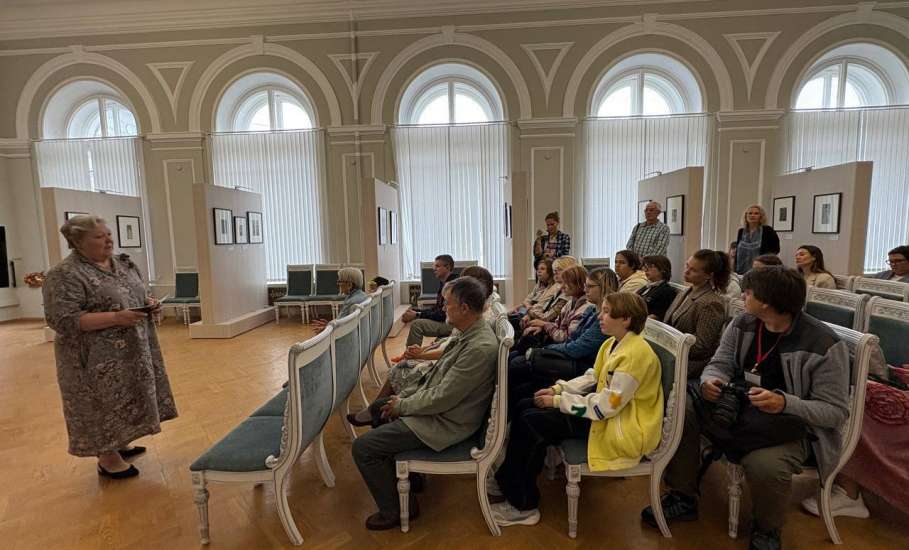 В Ельце вылетели 7300 птичек