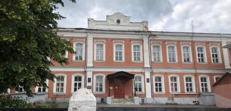 В Госдуму внесли законопроект о бесплатном двухразовом питании всех школьников