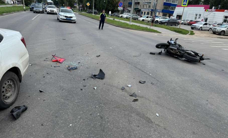 В Ельце автоинспекторы устанавливают обстоятельства смертельного ДТП!