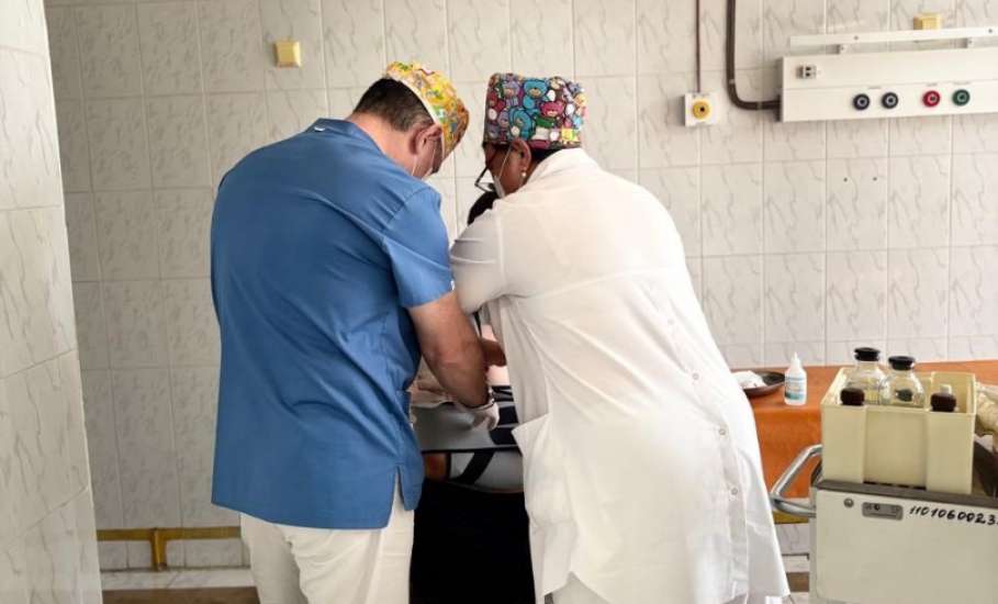 Занятие на турнике закончилось операционной для подростка из Ельца