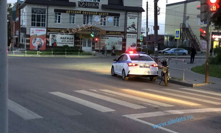 Наконец сегодня вечером в Ельце прикрутили хоть одного питбайкеоа!