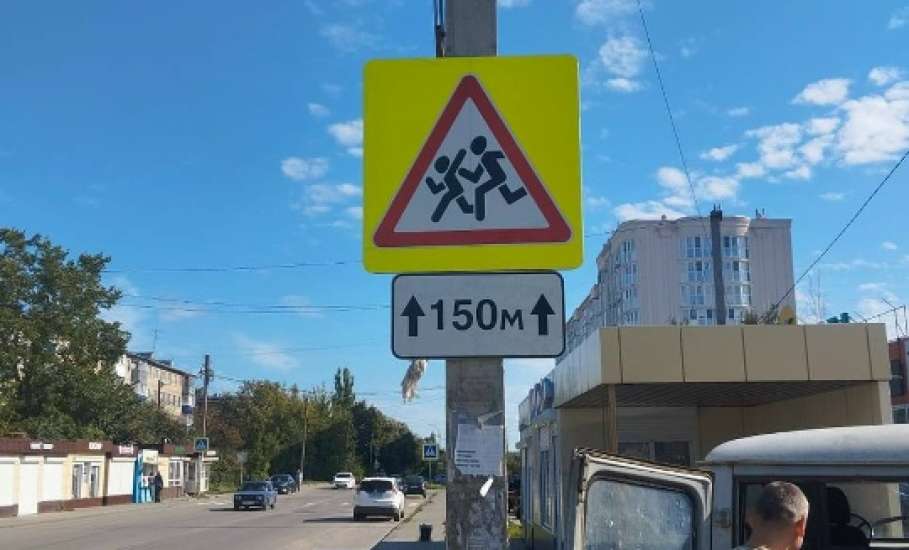 Сотрудники МУП «Елец-Сервис» продолжают работы по благоустройству города