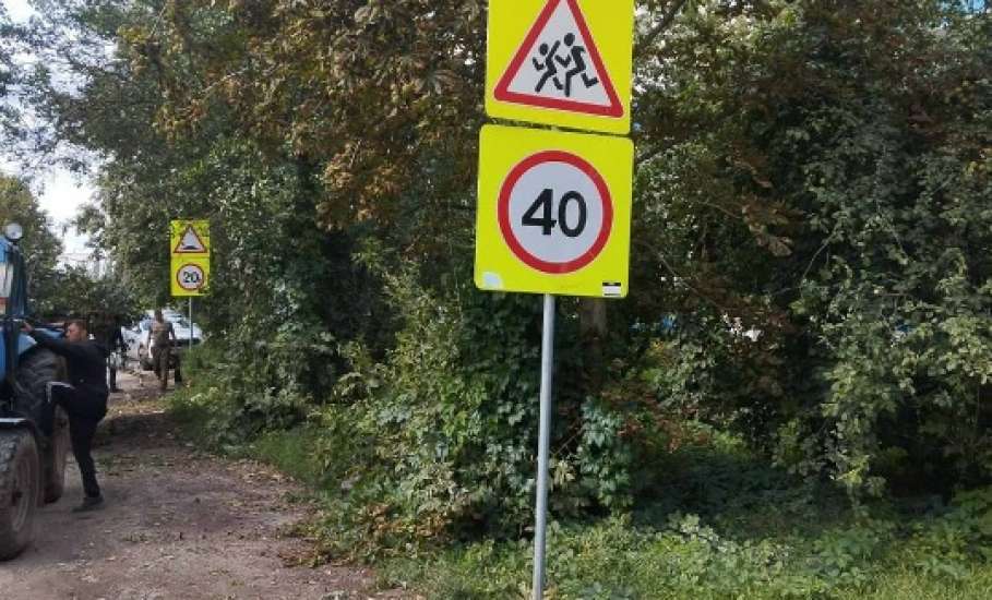 Сотрудники МУП «Елец-Сервис» продолжают работы по благоустройству города