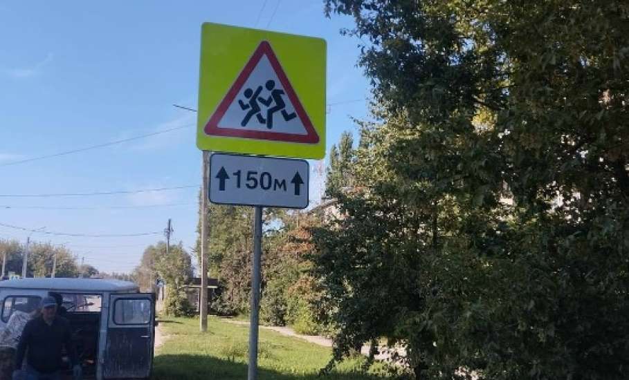Сотрудники МУП «Елец-Сервис» продолжают работы по благоустройству города