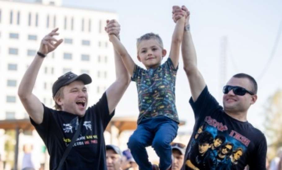 В Ельце прошёл первый день «Рок над лесом»
