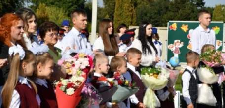 Сегодня в школах Елецкого района прозвенел долгожданный первый звонок, открыв новую страницу в жизни каждого ученика