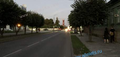 Второй день подряд отсутствует уличное освещение в центре города Ельца!